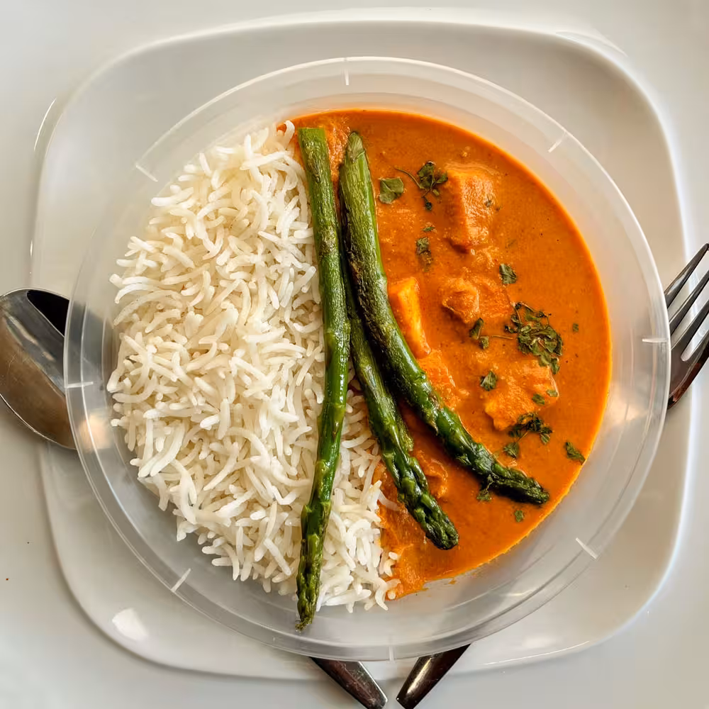 Paneer in Creamy Tomato Sauce with Rice & Garlic Asparagus (PBM)